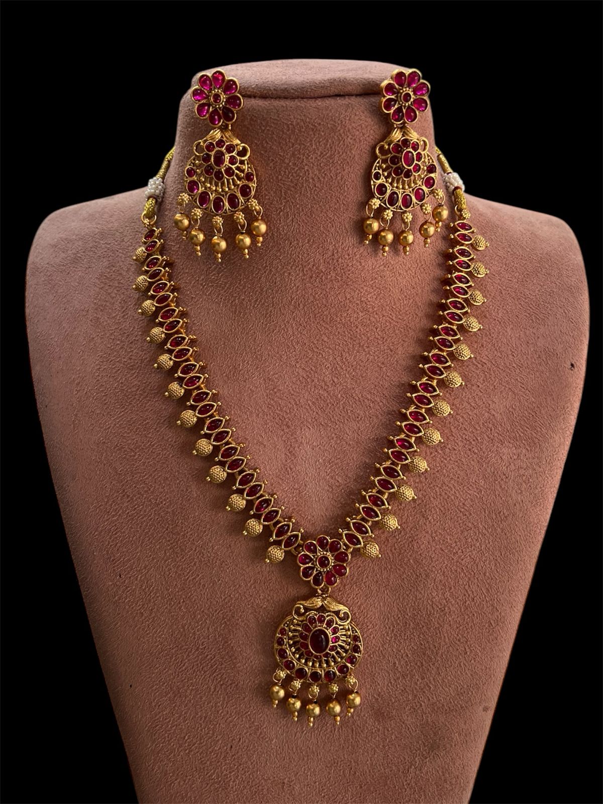 kundan necklace